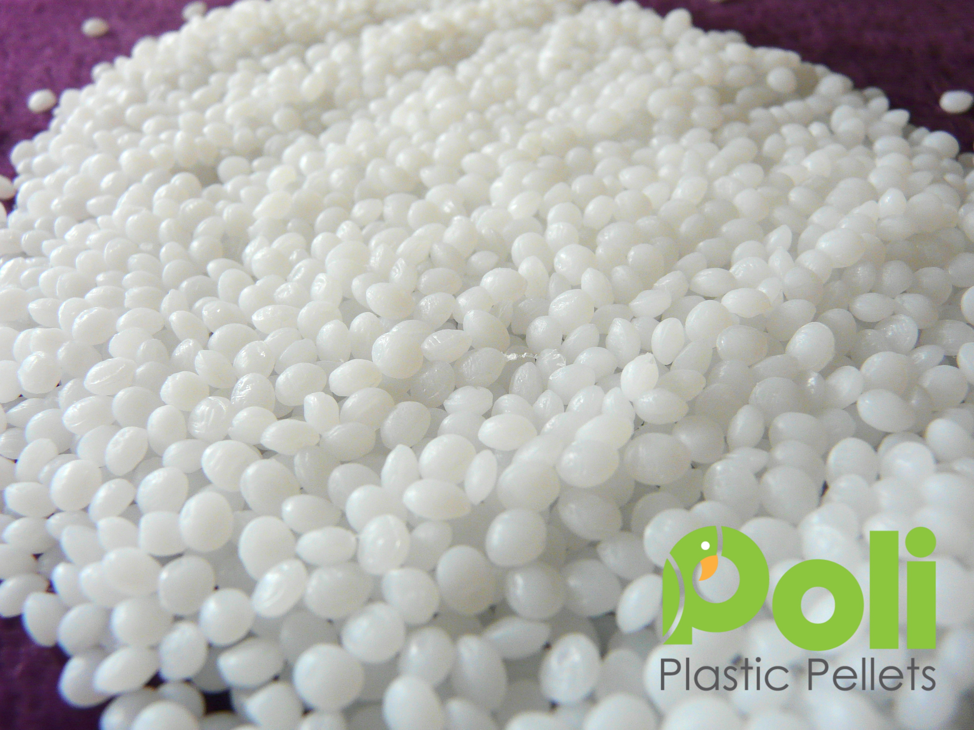 Plastimake Polymorph Mouldable Friendly Plastic Pellets Polycaprolactone PCL 62° 